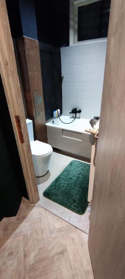 Private Apartament Wroniecka 6 - Parking Poznan Luaran gambar